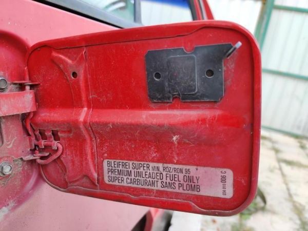 Оригинальный лючок бензобака vw passat b3 б/у