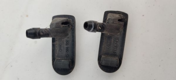 Распылитель, форсунка омывателя лобового стекла SEAT, VW вольксваген B3, B4 -191955985A