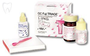 Склоіономірний цемент FUJI TRIAGE, Набір 15 г + 8 г, Рожевий